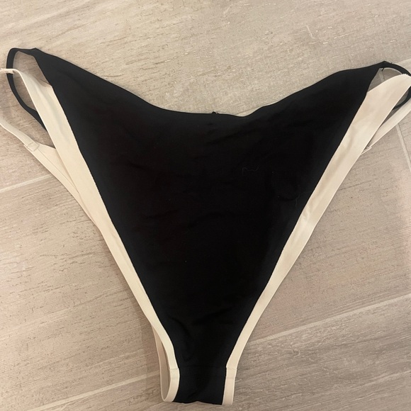 LSPACE top and bottom swimsuit bathing suit - Picture 9 of 9